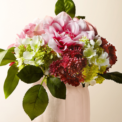 Bouquet di dalie, rose e ortensie
